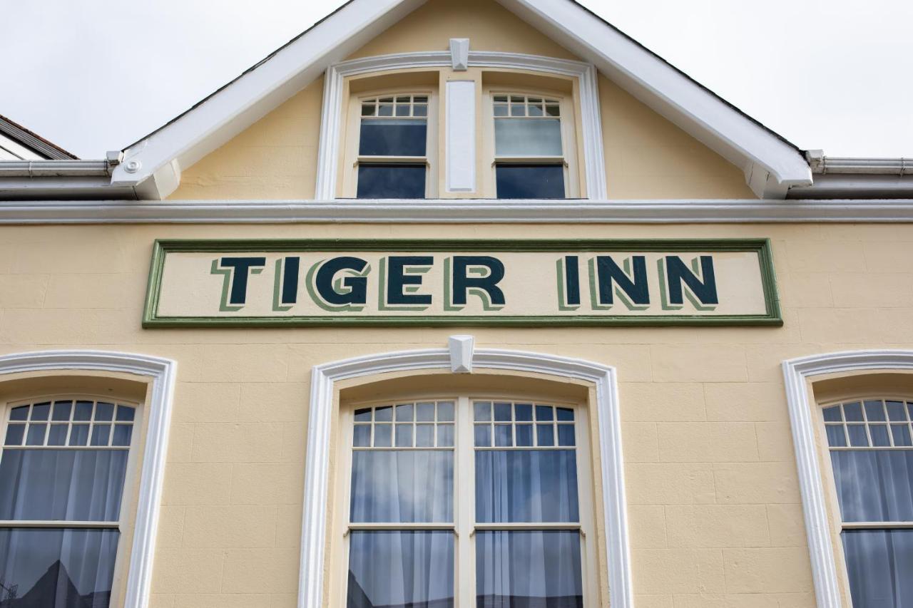 The Tiger Inn Merthyr Tydfil Exterior foto